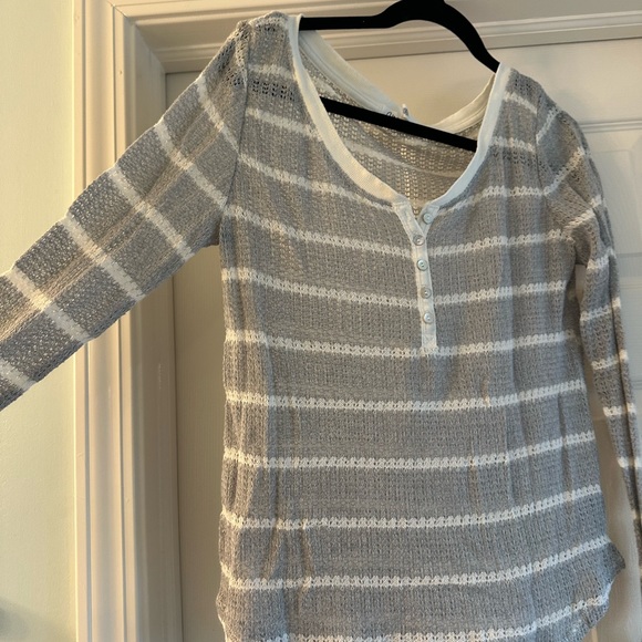 Aeropostale Juniors XL Shirt - Picture 3 of 8